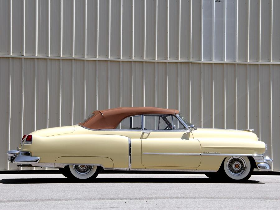  Cadillac Series 62 Convertible 1951 года  (фото 16 из 21)